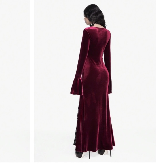 NWOT Burgundy Velvet Gothic Elegant Fitted Mermaid Maxi dress & lace trim - Picture 3 of 4